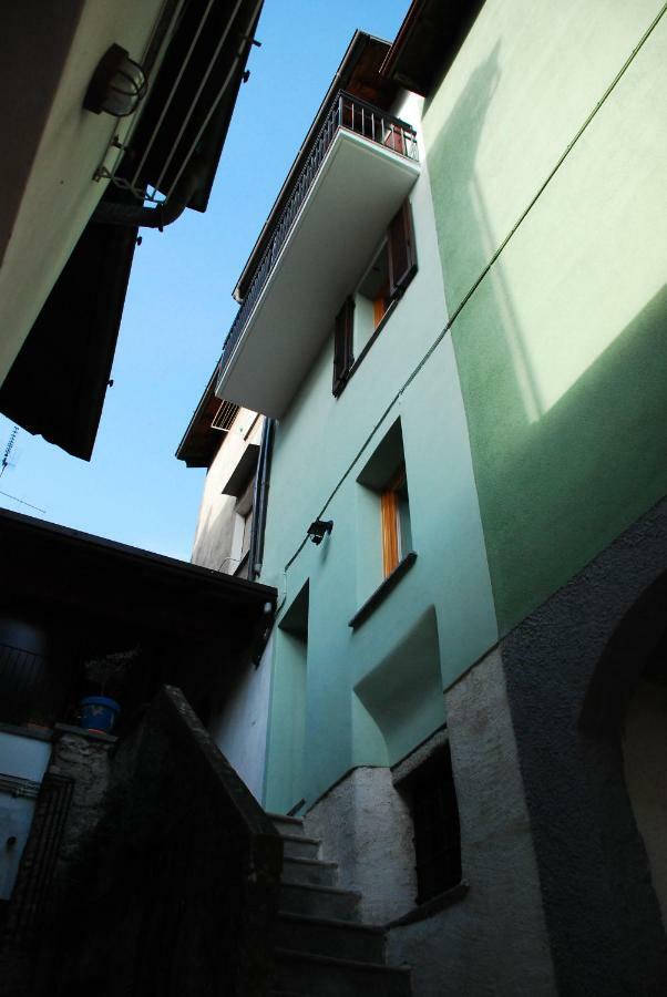 La Casa Del Borgo Villa Dervio Exterior photo